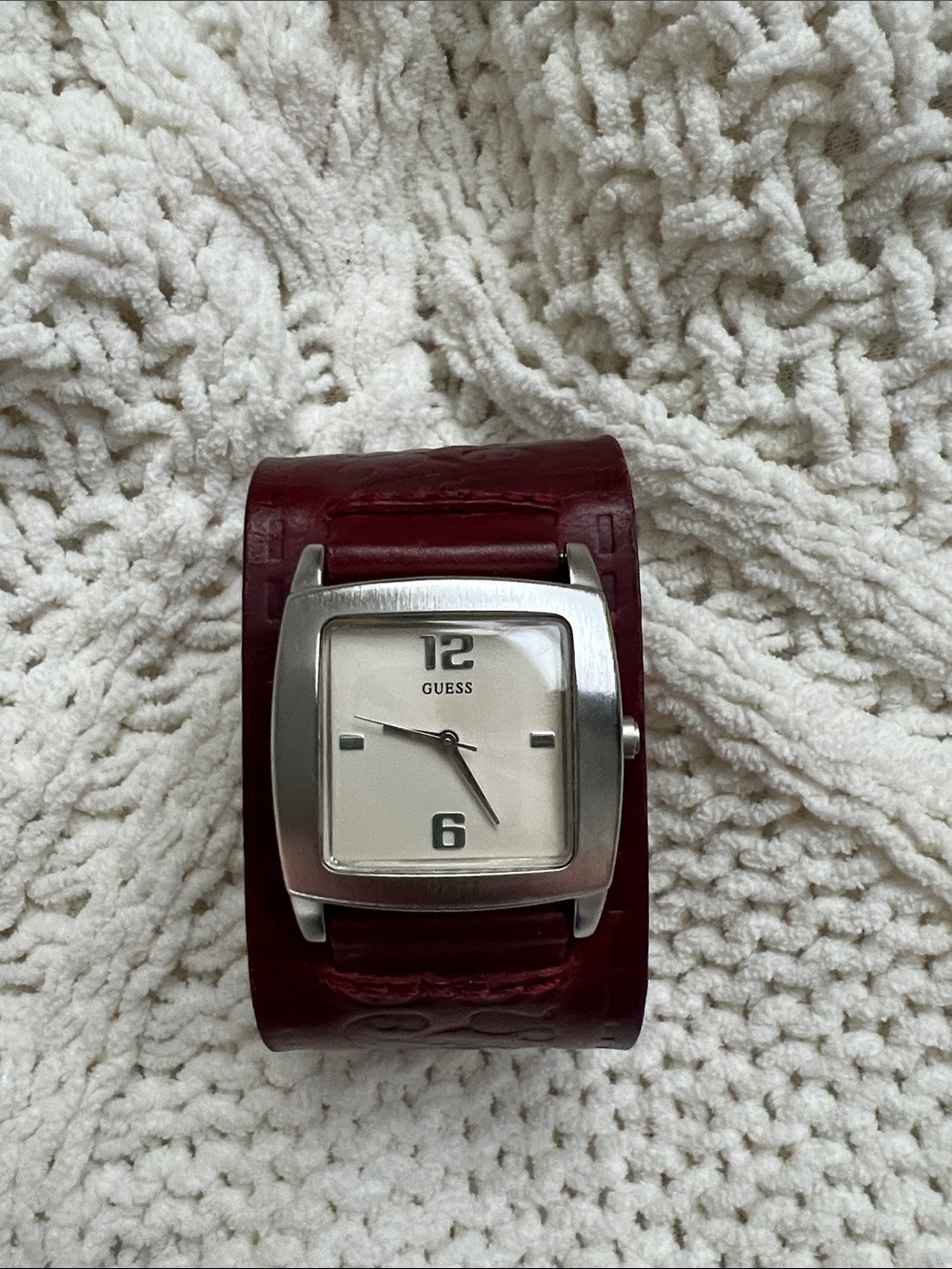 Y2K Vintage GUESS Cuff Watch⌚️⏱️
